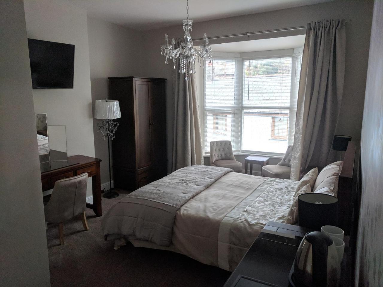 Lion House Bed & Breakfast With Restaurant Combe Martin Εξωτερικό φωτογραφία