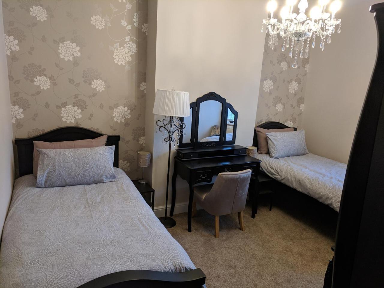 Lion House Bed & Breakfast With Restaurant Combe Martin Εξωτερικό φωτογραφία