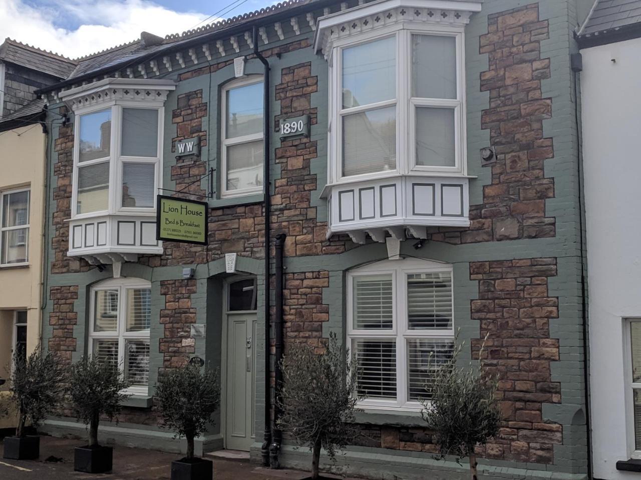 Lion House Bed & Breakfast With Restaurant Combe Martin Εξωτερικό φωτογραφία