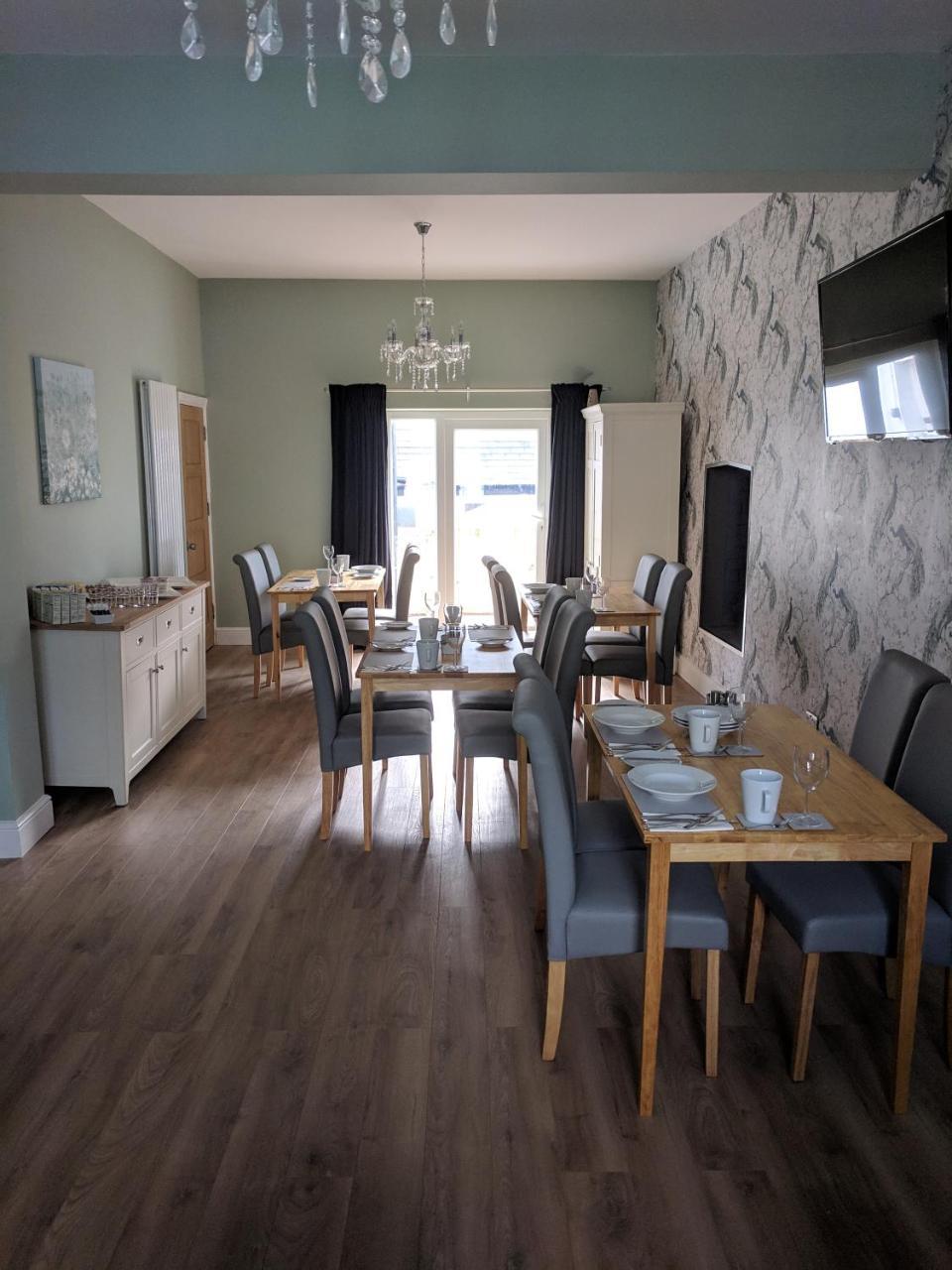 Lion House Bed & Breakfast With Restaurant Combe Martin Εξωτερικό φωτογραφία